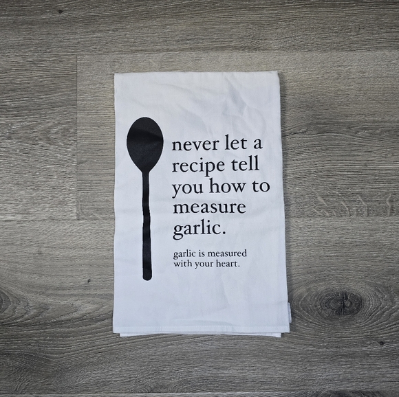 New With Tags Ruby's Rubbish Never Let a Recipe Tell ... Garlic White Tea Towel - Picture 2 of 6
